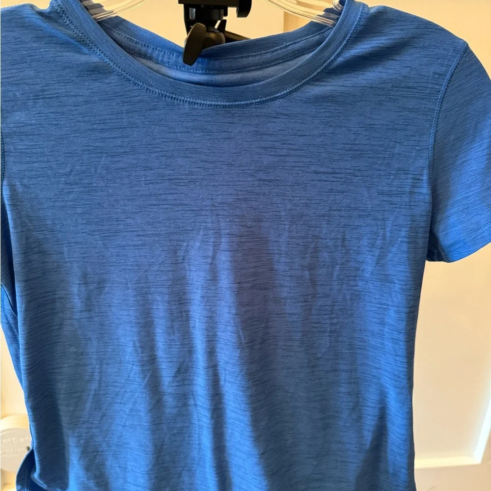 Old Navy Classic Blue Girls Activewear Tee Size L
